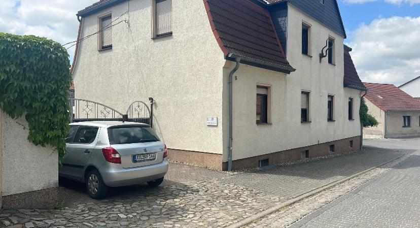 Schoene 2 Raum-Wohnung In Etgersleben Экстерьер фото